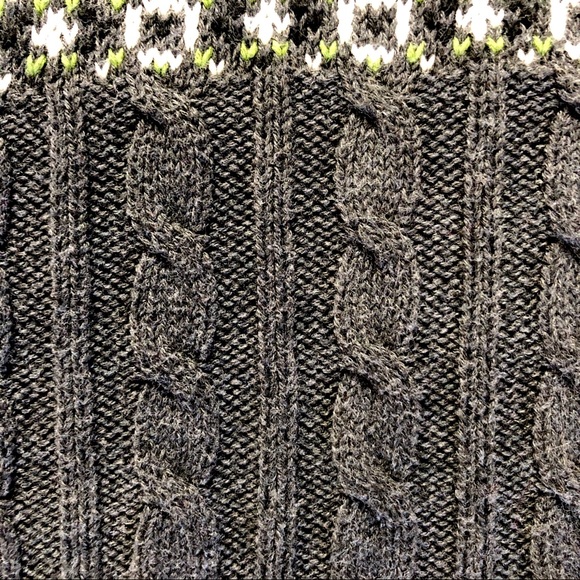 Tommy Hilfiger Gray and Green Scoop Neck Sweater - Picture 8 of 8